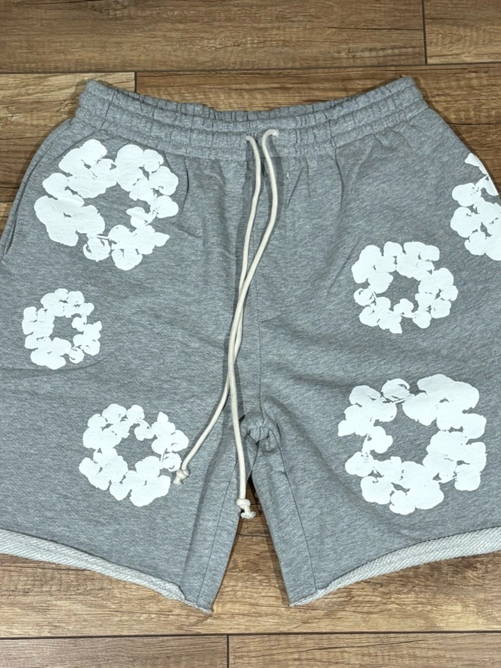 Denim Tears Gray Shorts White Flowers Brand new Mens Small